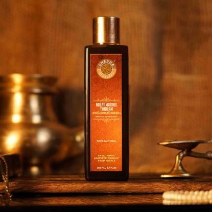 Picture of Shesha Ayurveda Nalpamaradi Thailam Ayurvedic Skin Brightening & Detanning Oil - 200ml